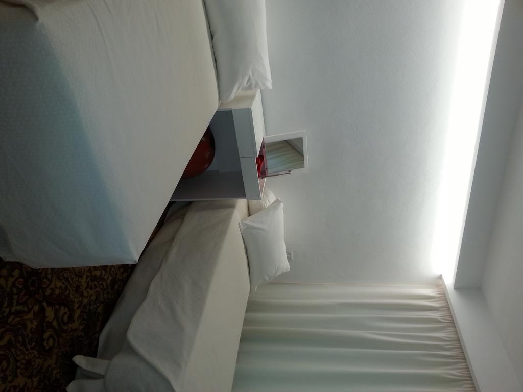 Alla Dimora Dei Cedri Bed and Breakfast San Donato Milanese Kamer foto
